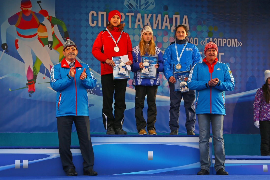 Серебряный призер Спартакиады Анастасия Колиш (слева)