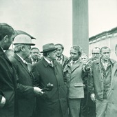 Министр газовой промышленности Сабит Оруджев на промысловых объектах. 1978 год