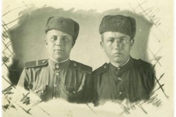 Валентин Яковлев (справа)