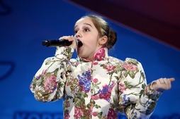 Даниэла Устинова с песней "Ваня"