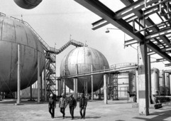 Гелиевый завод в 80-е годы прошлого века