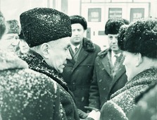 Председатель Совмина СССР Алексей Косыгин на объектах Оренбургского газового комплекса. 1973 год