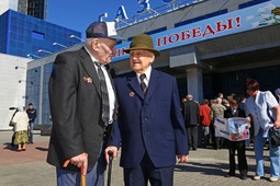 Алексей Андреевич Леонтьев (слева) и Александр Николаевич Мальцев (справа)