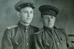 Александр Мальцев (справа)