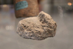Керн породы месторождения