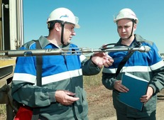Геологи газопромыслового управления готовятся к проведению исследования скважин