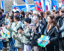Митинг перед отправкой гуманитарной помощи жителям Донбасса