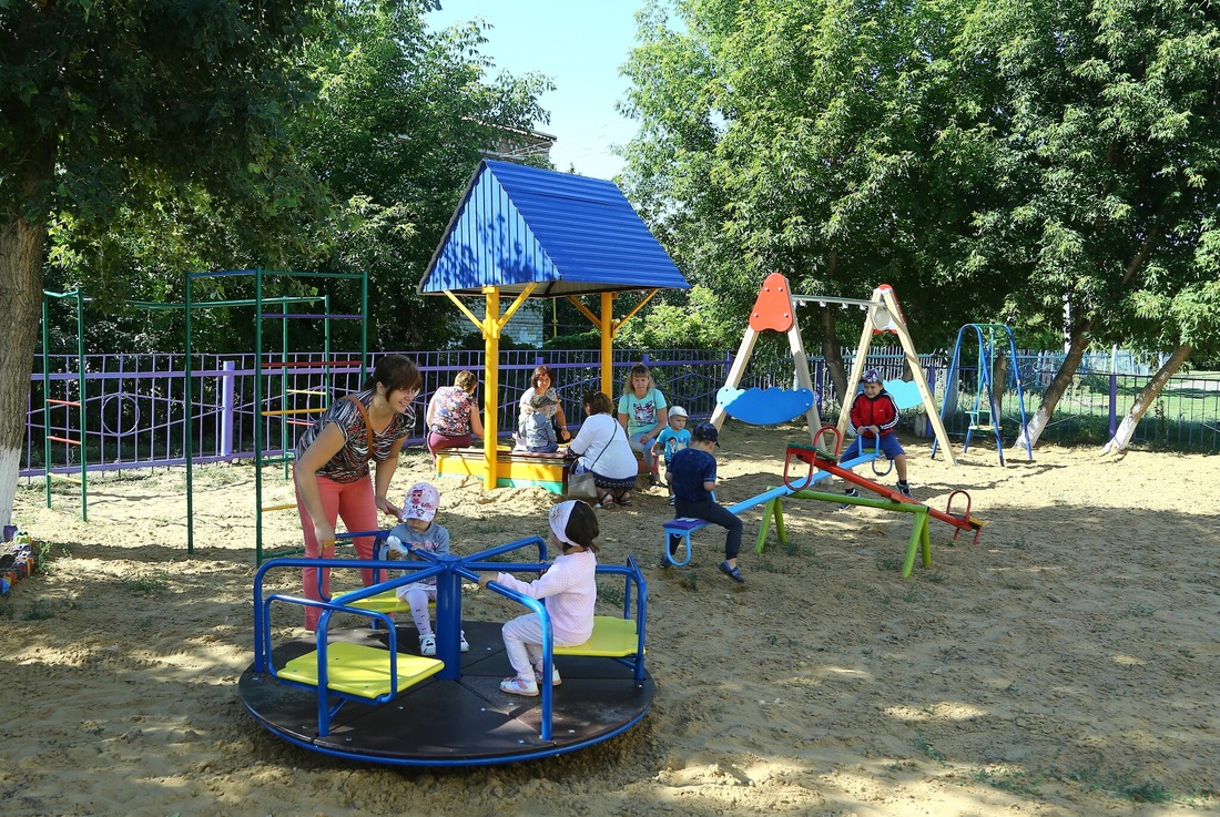 Ежегодно предприятие строит детские площадки в сельских населенных пунктах