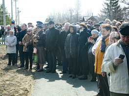 В церемонии открытия экспозиции приняли участие представители власти, общественности, жители села, ветераны, которые лично знали Виктора Черномырдина