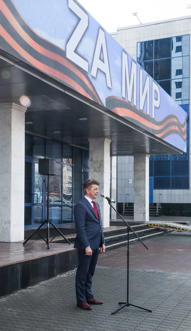 Генеральный директор ООО "Газпром добыча Оренбург" Олег Николаев заметил, что "невозможно оставаться безучастными, когда к соседям пришла беда"
