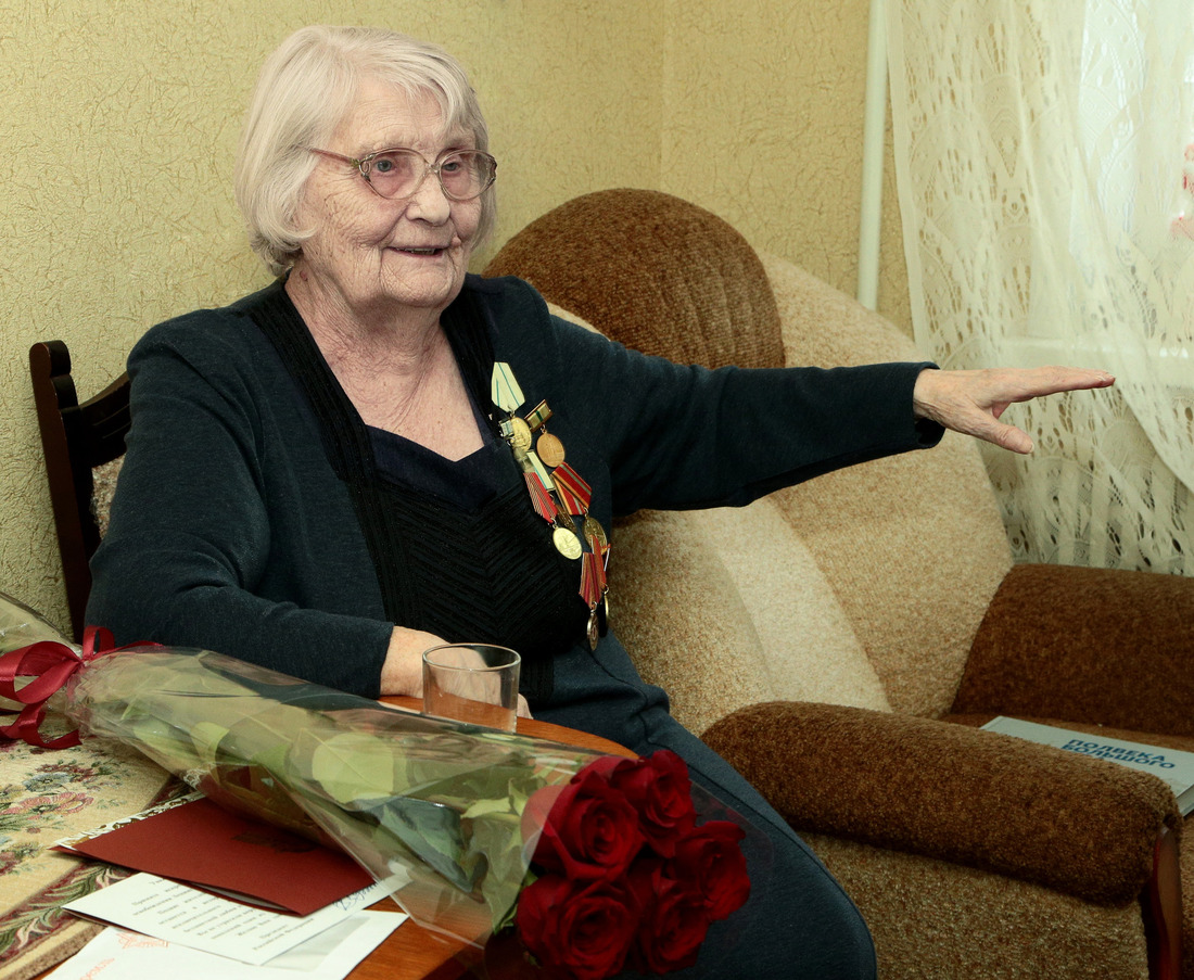 Вспоминая пережитую блокаду Ленинграда, Людмила Николаевна Малина не могла удержаться от слез. Но говоря о работе в газовой отрасли, сразу начинала улыбаться: "Я считаю ее большой удачей в своей жизни"