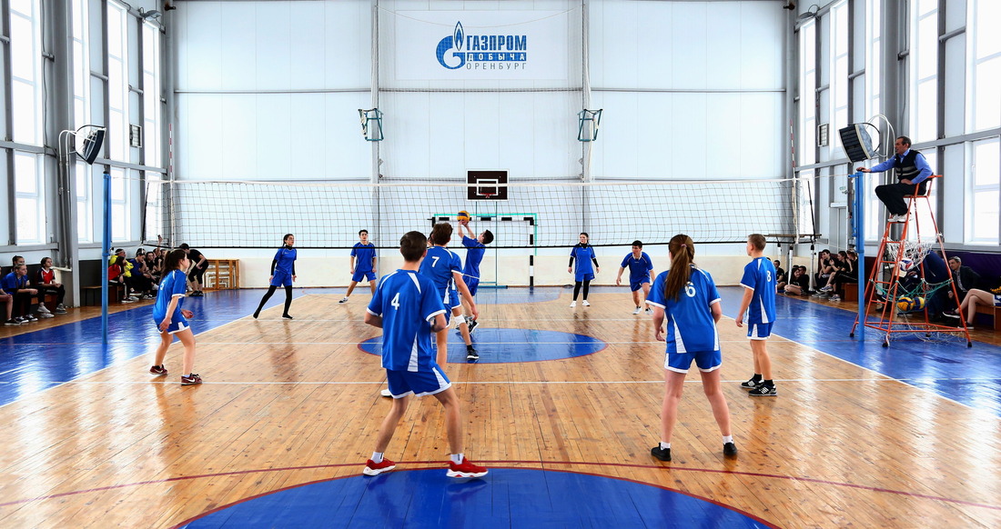 Турнир проводится в спортивном комплексе "Газовик", построенном по программе "Газпром — детям"