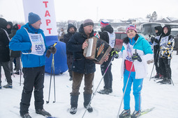 Баян добавил позитива участникам "Лыжни России"