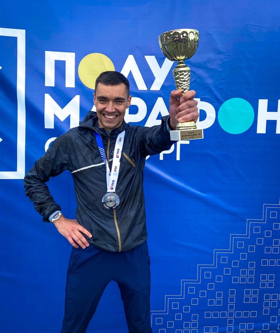 Алексей Ширшов — серебряный призер на дистанции 21,1 км. Фото из открытого источника в интернете