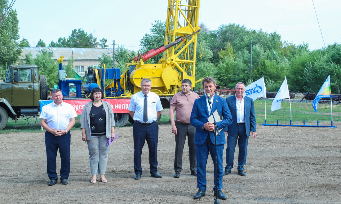 Генеральный директор ООО "Газпром добыча Оренбург" Олег Николаев поздравил педагогов и студентов с началом нового учебного года