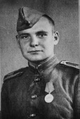 Молодой солдат Арсентий Казанцев