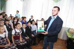 Вячеслав Тутаев предложил собирать использованные элементы питания в специальной коробке, чтобы затем правильно утилизировать