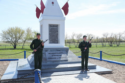 Открытие обновленного обелиска участникам Великой Отечественной войны в селе Рыжковка Переволоцкого района