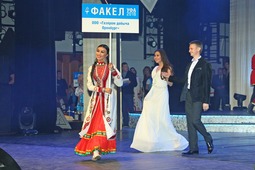 Юлия Яхина и Кирилл Некрасов представляли команду ООО "Газпром добыча Оенбург" на параде делегаций