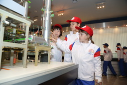 Перед закрытием форума дети побывали в музее трудовой славы ООО "Газпром добыча Оренбург"