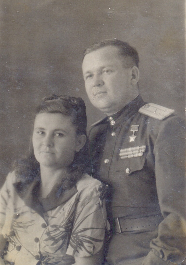 Супруги Алексей и Надежда Брыкины, март 1953 года