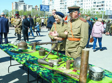 Праздничный концерт перед ДКиС «Газовик»