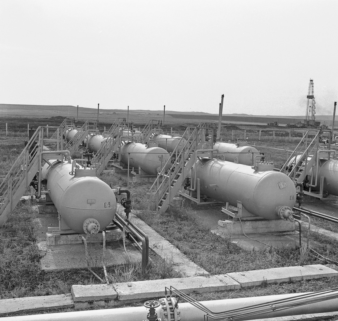 Строительство установки комплексной подготовки газа № 9