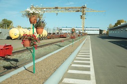 УМТСиК располагает собственными подъездными железнодорожными путями протяженностью 9,8 километра