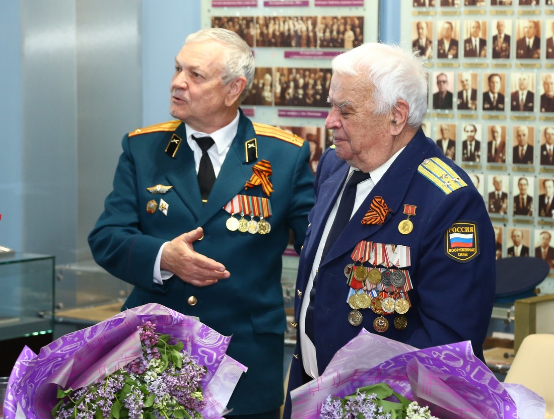 Александр Иванович Климов (слева) и Игорь Алексеевич Отяковский