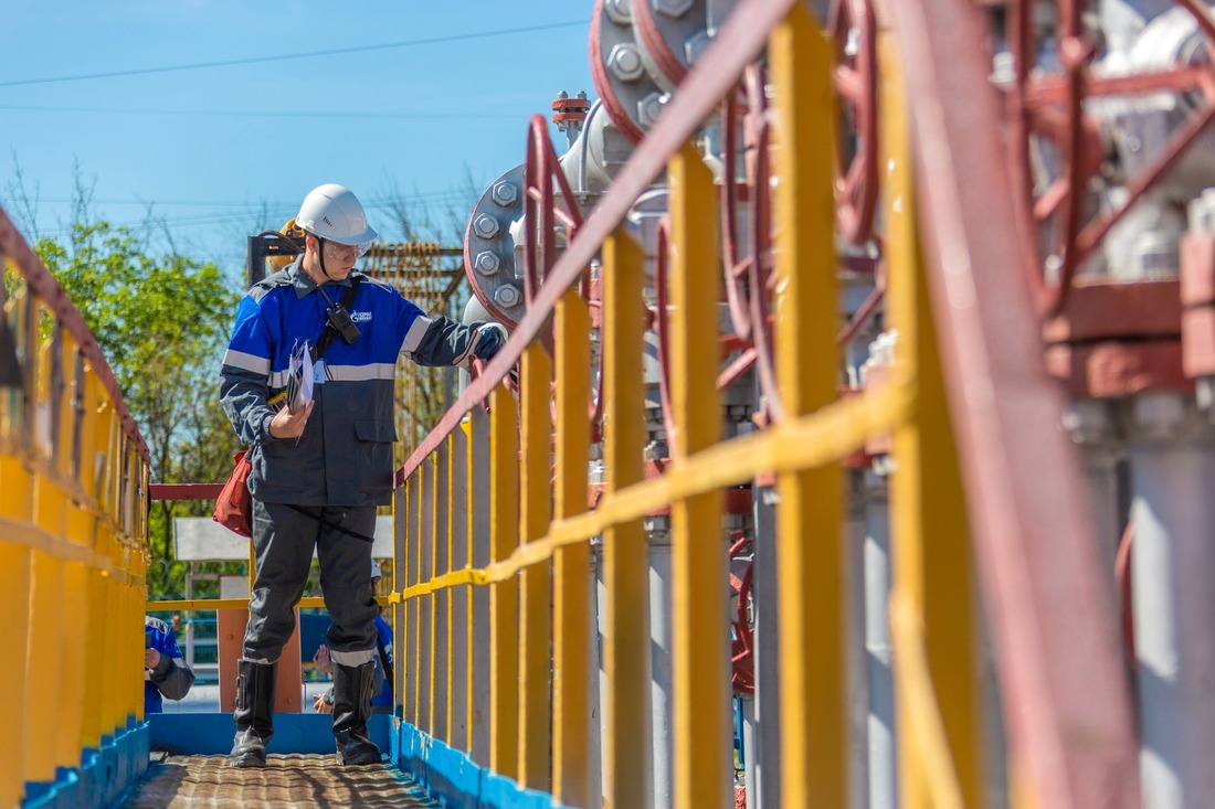 Конкурсанты выполнили задание на установке комплексной подготовки газа