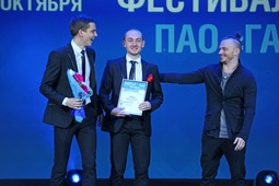 Игорь Рудник вручил награду танцорам "Степ-данса"