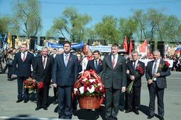 Возложение цветов к мемориалам Победы