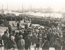 Митинг в честь пуска первой очереди гелиевого завода